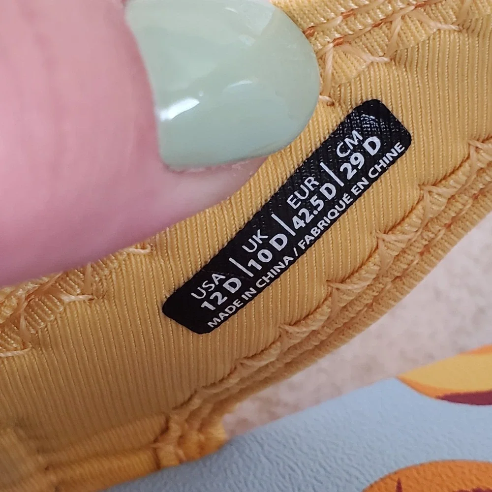 Spenco Yumi Fruitopia Womens Flip-Flop Sandals Sz 12 D Yellow Peaches‎ Slip On
